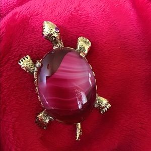 VINTAGE 1960’s LARGE TURTLE BROOCH W/ LUCITE SHELL